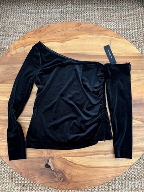 Donna Karan Black One-Shoulder Velvet Long Sleeve Top